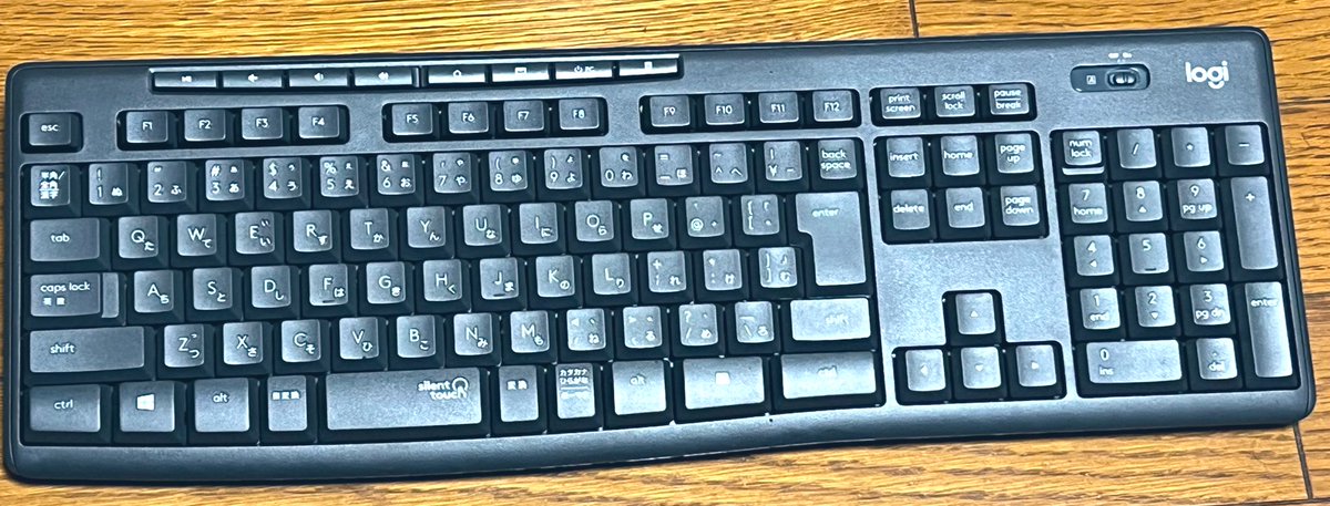 dekotora4444's tweet photo. ロジクールのk295
以前はロジクールのk275を使って居ましたがEnterがお亡くなりになったので買い替え
キーボードのカチカチ音が嫌だからずっと静音使ってきてるけど過去一で静か
ほとんど音が気にならない
#ロジクール
#静音キーボード
#お静かに
#k295
#おすすめ
#みんなに勧めたい https://t.co/cKAgTIM8Iz