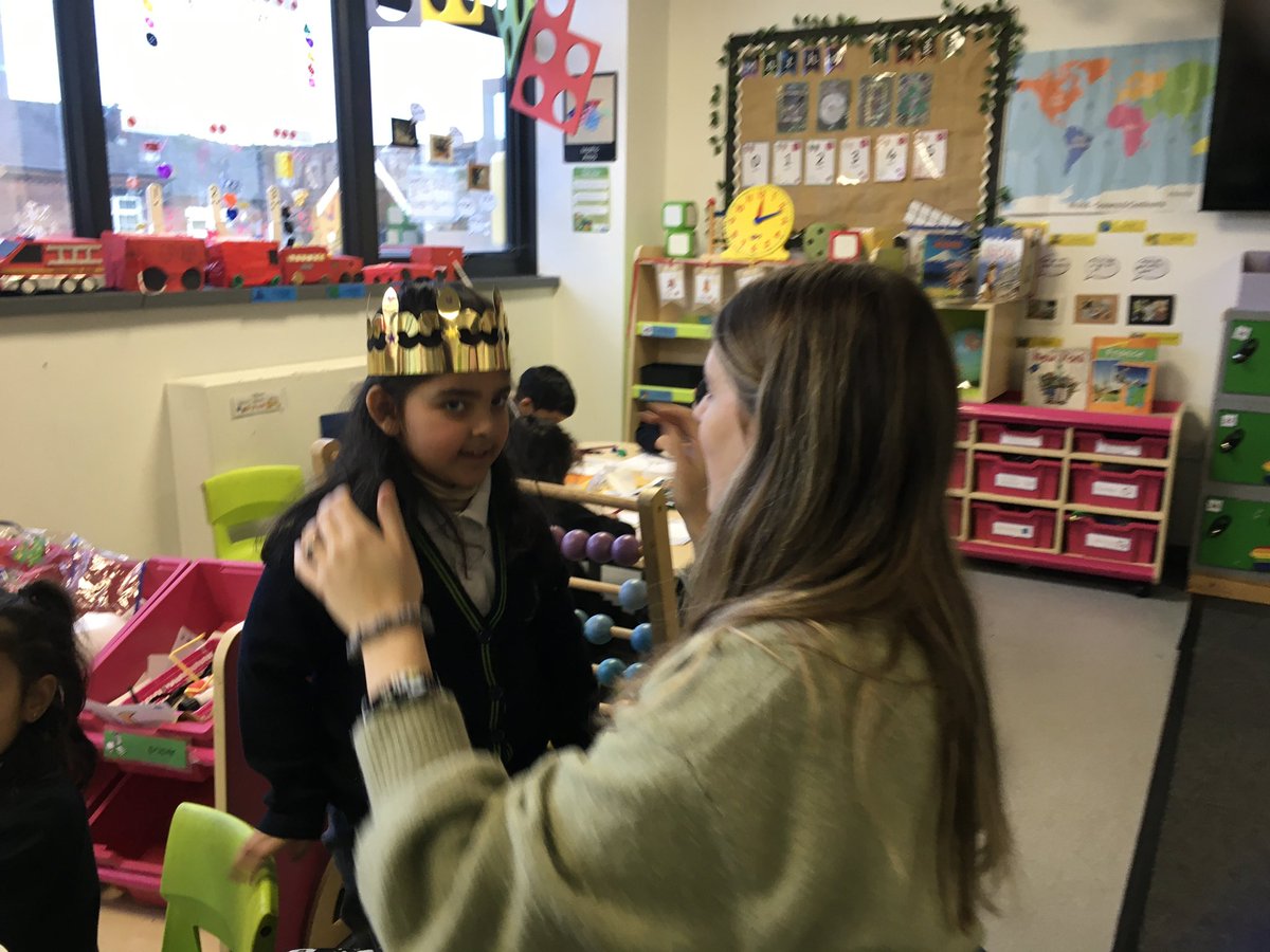 We have had a special visit from the church. Helena told us all about The Nativity Story. We decorated some special crowns and retold the story of Christmas.  #EYFS  @OliveTree <a href="/EYTagteam/">The EY Tagteam</a> <a href="/twinkleyschools/">Twinkl EY in Schools</a> <a href="/EY_Matters/">EY Matters 🌟OneSector #OneVoice #OneCommunity</a> <a href="/PrimaryRocks1/">#PrimaryRocks</a>  #EYTwitterTagTeam #EarlyYears @MissAChandia