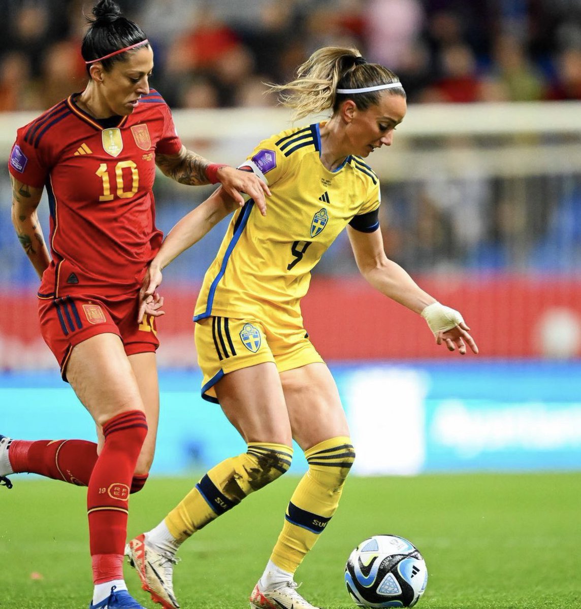 KosovareAsllani tweet picture