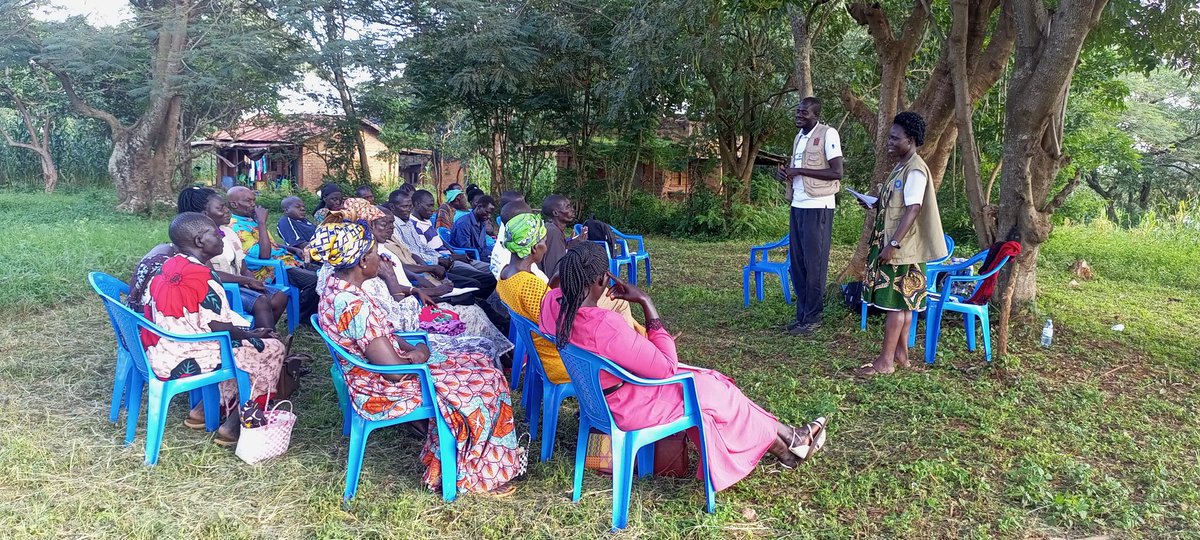 OlwenyAlba's tweet photo. @refugeelawproj Kiryandongo today engaged the different community leaders in dialoque  on existing  barriers in ensuring uptake and access to sexual Reproductive Health Rights services. Also deliberately ensuring prevention of gender based violence in communities. https://t.co/hEgJfXeQcs