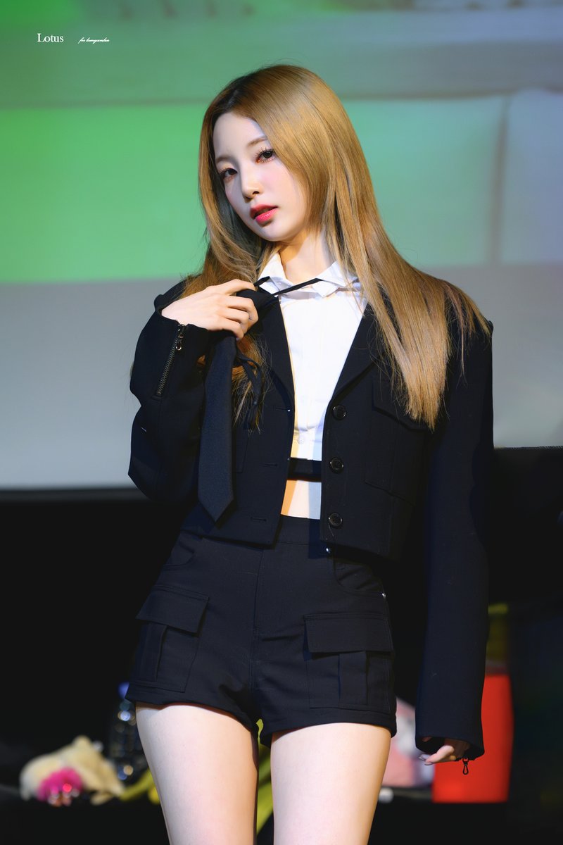 RP_1206's tweet photo. 231103 팬사인회  

#HAPPYYEONHEEDAY #해피연희데이 
#연희의_사계절이_되어줄게 

#Rocket_Punch #로켓펀치 
#YEONHEE #연희 #김연희

@RocketPunch https://t.co/uVNbQEmOjS