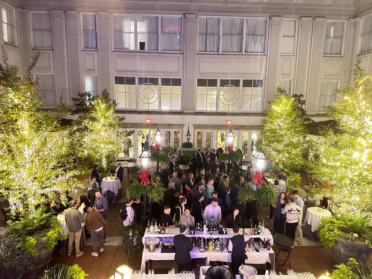Digiday's tweet photo. About last night at the Digiday Programmatic Marketing Summit ✨ #digidayprogrammatic https://t.co/OkpvU1Uh4o