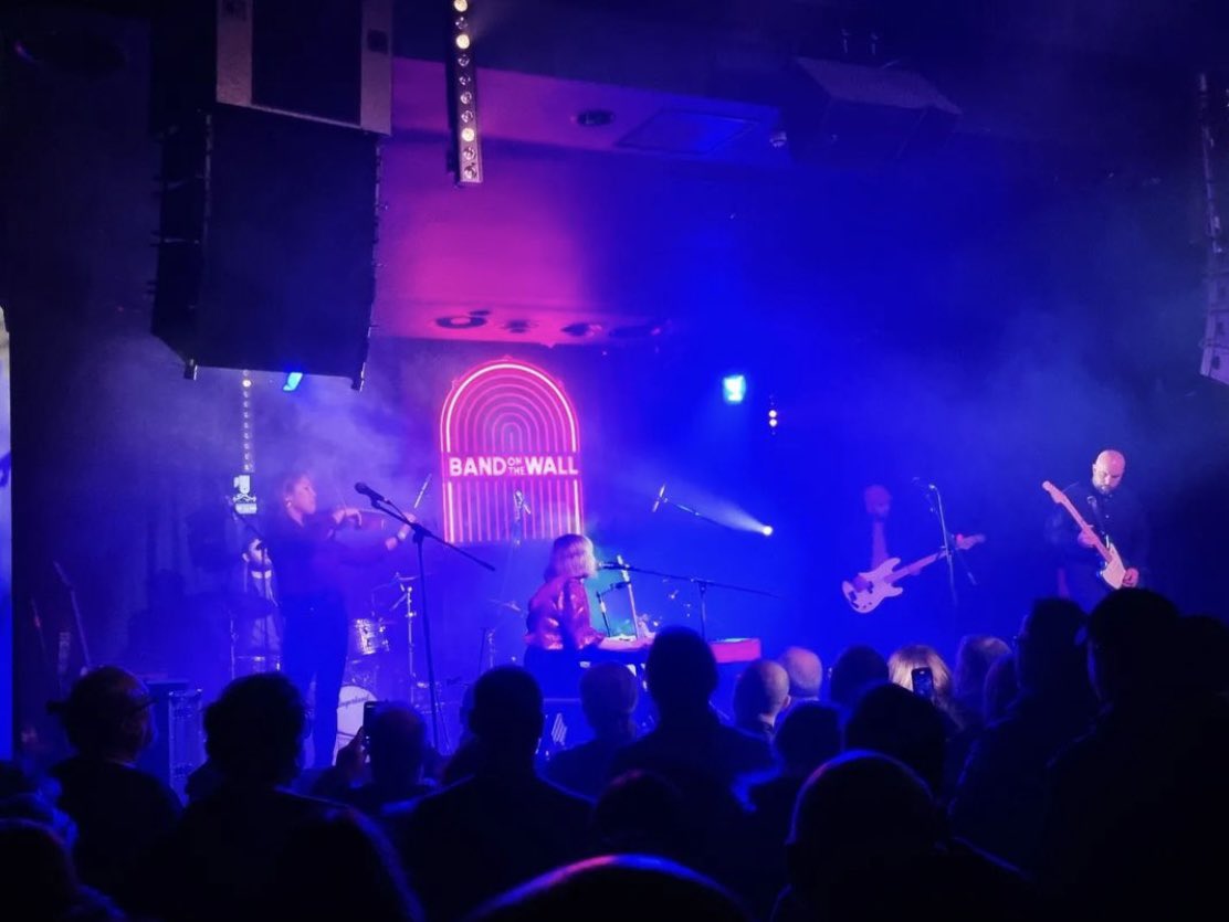 Thanks to everyone who came to see us in Manchester last night 🙏🏼

Tonight at <a href="/FleeceBristol/">The Fleece</a> is now sold out! 

Make sure you get down for <a href="/colouring/">colouring</a> at 8pm, we’re on at 9pm!