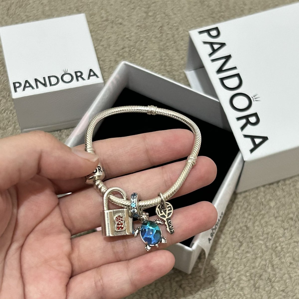 ppcrcaramel's tweet image. wts pandora bracelet sz 16 with charm (turtle &amp;amp; lock) 3,025k take all with box #pandora #pandorabracelet #charmpandora