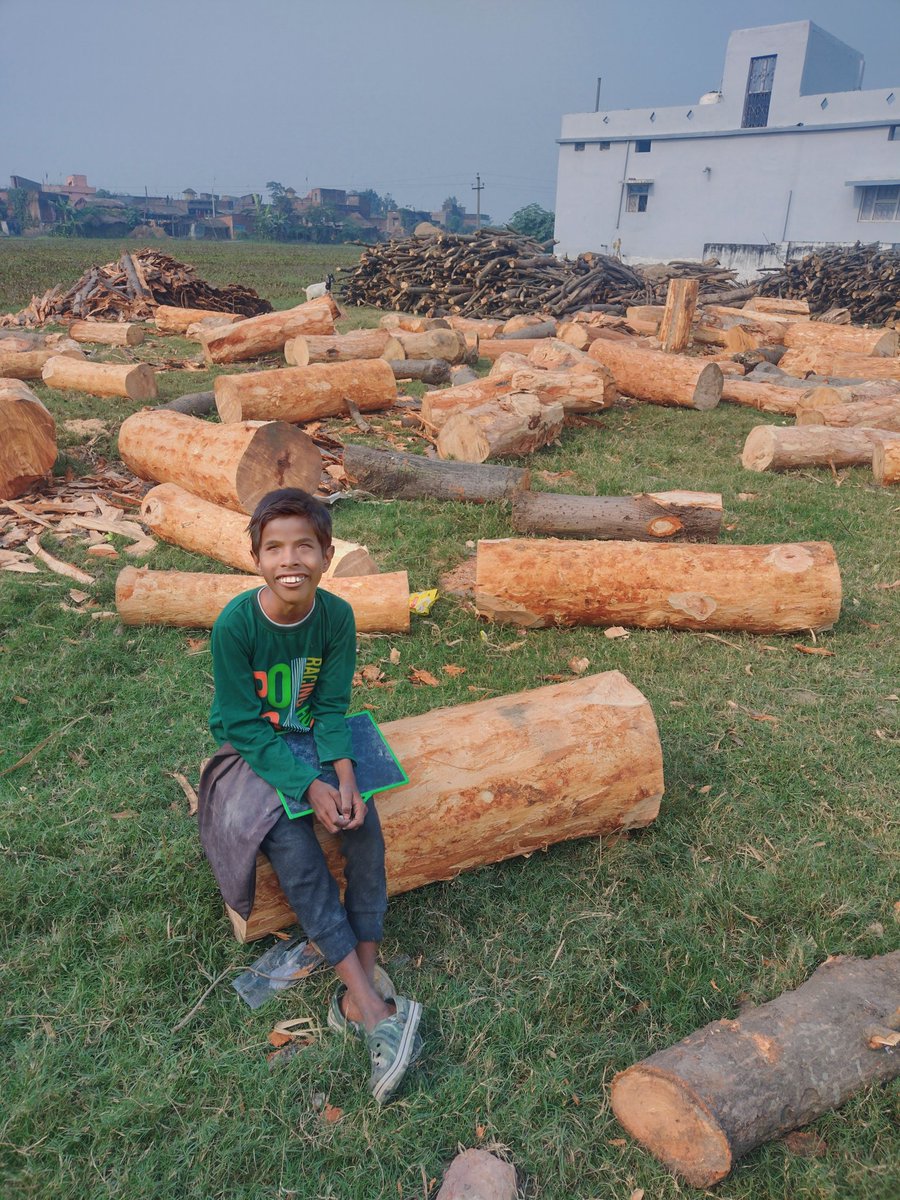 OnFireAdarsh's tweet photo. @BiharRevenue @AlokMehtaMP बाहर में बिहारी, बिहार में बाहरी | https://t.co/EUsEXRryUw