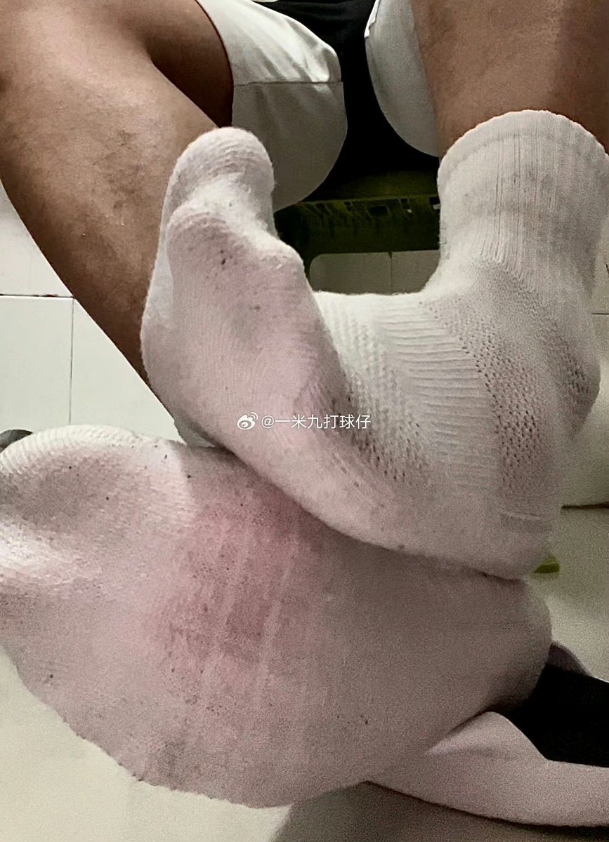 一米九体育生 tweet media