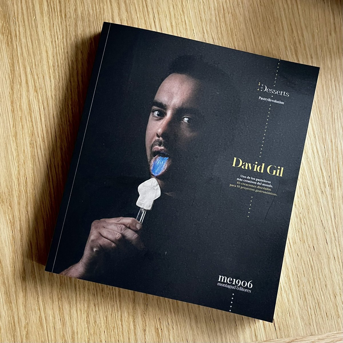 A la obra esencial “Candy. Los postres de elBarri” de <a href="/albertadriapro/">Albert Adrià Projects</a> y <a href="/DavidGilRovira/">David Gil Rovira</a> se suma ahora esta edición de <a href="/Montagud1906/">MONTAGUD EDITORES</a> también indispensable, I+Desserts es la referencia mundial en el mundo dulce. 
🔝Ingrid Serra y Ferran Pastor 
<a href="/milhojas_bcn/">🌸milhojas🌸</a> <a href="/PastryRev/">PãstryRevolution</a> 
GRACIAS!!!