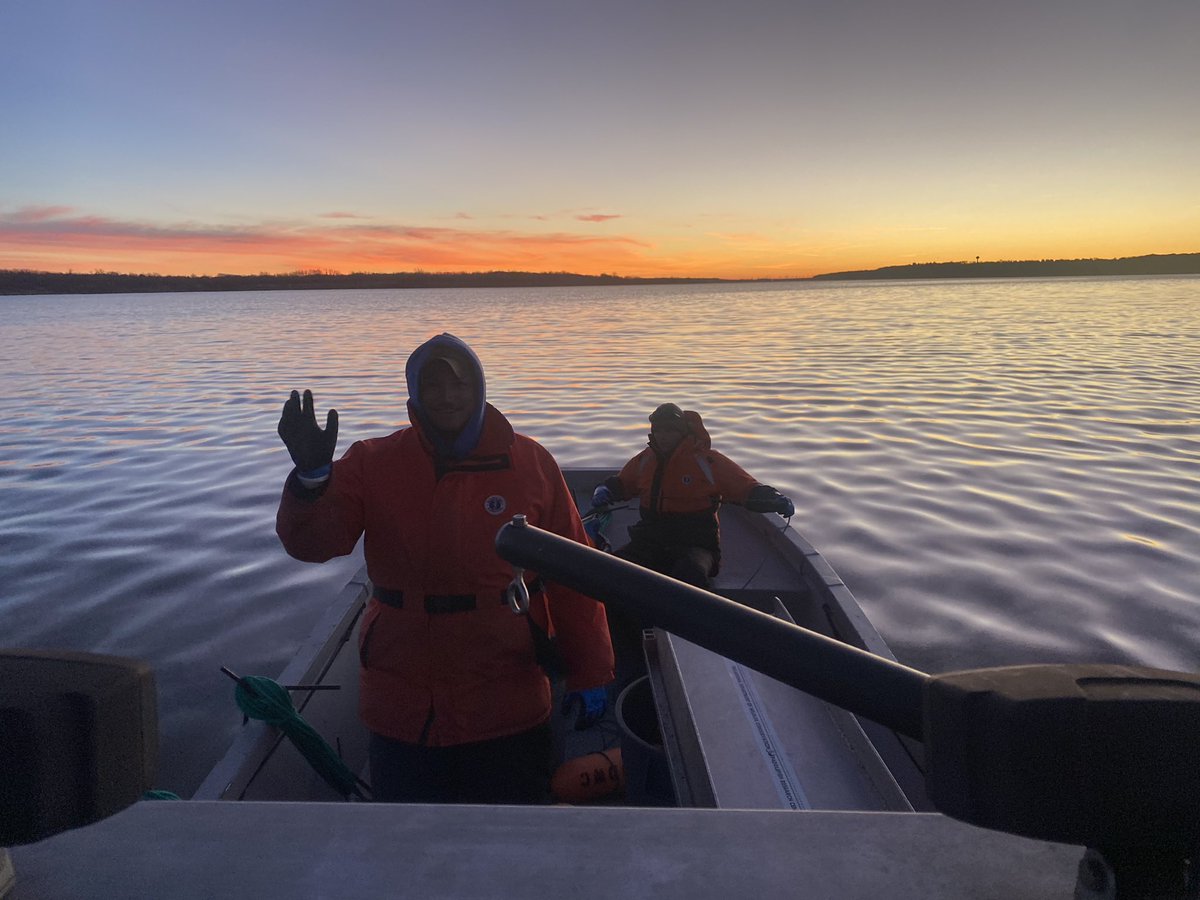 DirtyDog650's tweet image. Pre-dawn net deployment on Kaw Lake for #PaddlefishNetting 
Expecting a decent SSW breeze today, but our nets are relatively protected on a south shore. 👍