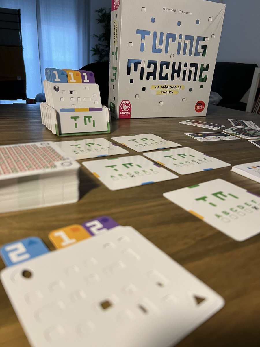 aclupusinfabula's tweet image. Nos está petando la cabeza con los retos de #TuringMachine de @Tranjisgames 🤯 Ya está oliendo a cerebro frito