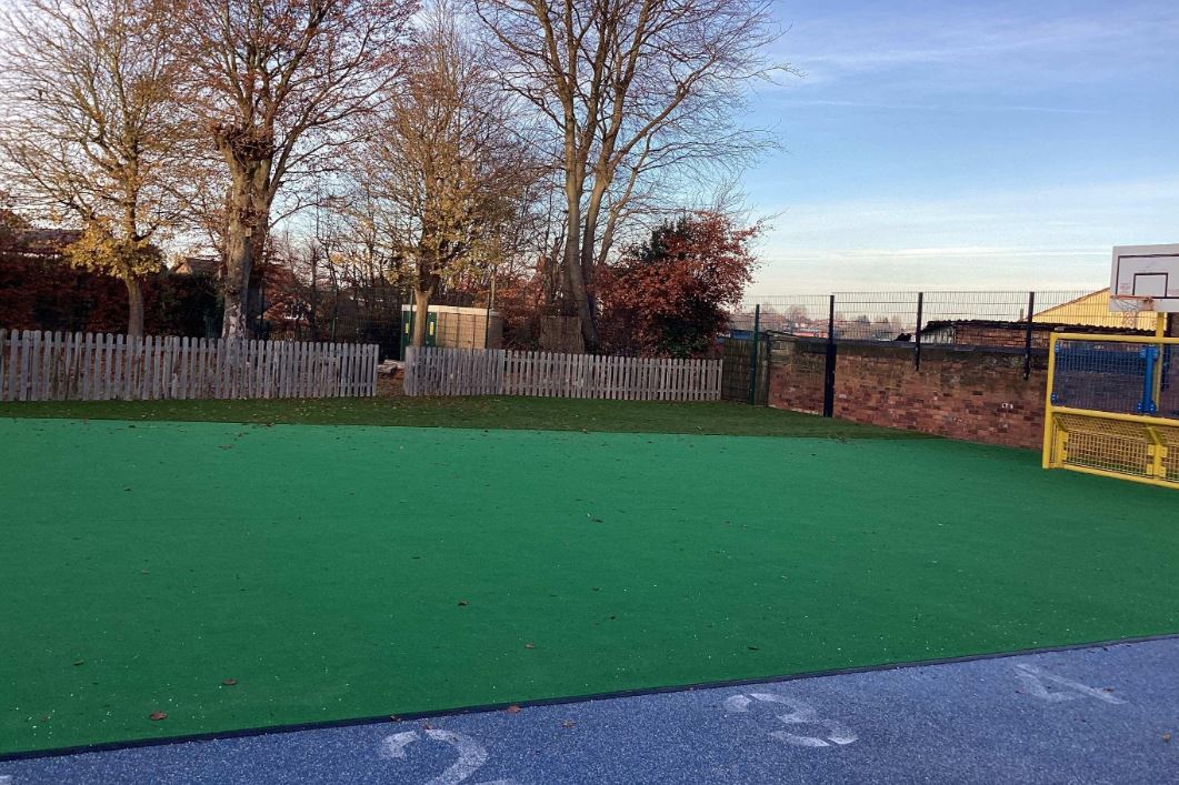 Thank you <a href="/FlyingHighTrust/">Flying High Partnership</a>, especially Mr Morris and Mr Chambers for their support with our new playground surfacing. The children are so happy with our new playground surface and have had so much fun playing on it this week. Thank you for always supporting Porchester 😀