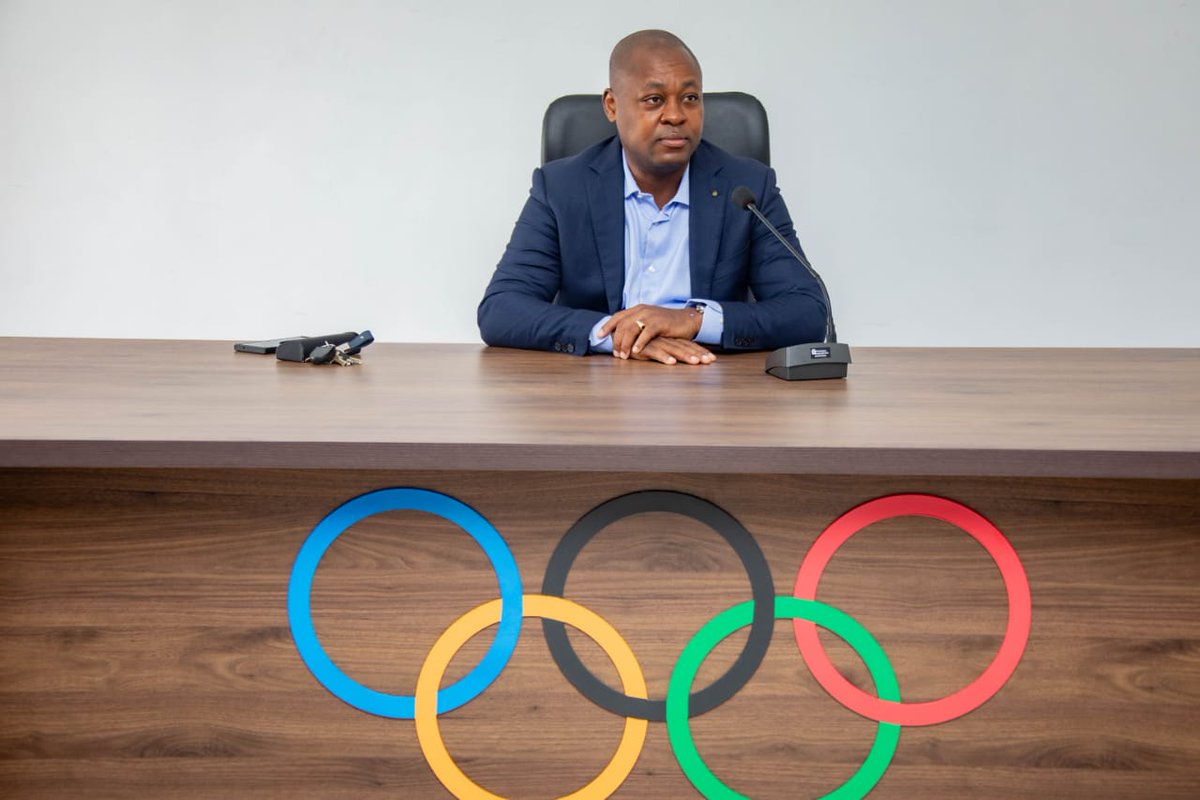 cnotogofficiel's tweet photo. Nous avons reçu en audience ce mercredi une délégation de @Paris2024. Au menu des discussions, les préparatifs du #Togo pour les JO, l'actualité au @cnotogofficiel avec les Jeux de Zone 3 de l'@ACNOA-ANOCA #Tginfo #TgTwittos #cnotogo #JOParis2024 1/2 https://t.co/v5OOJBrdGG