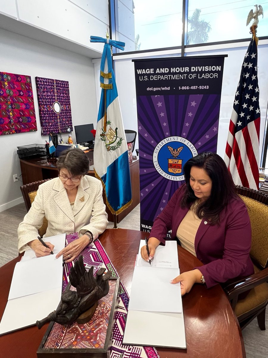 WHD_DOL's tweet image. 🎉 We're excited! 🤝 Just signed a partnership with @ConsGuateMiami to teach workers about their labor rights.

Want to work with us? Contact an outreach specialist: dol.gov/agencies/whd/C… 

#AquiParaTi #WorkersRights