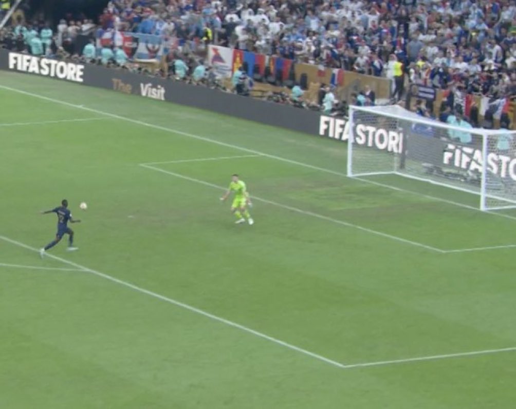 gyaigyimii's tweet image. Foolish boy