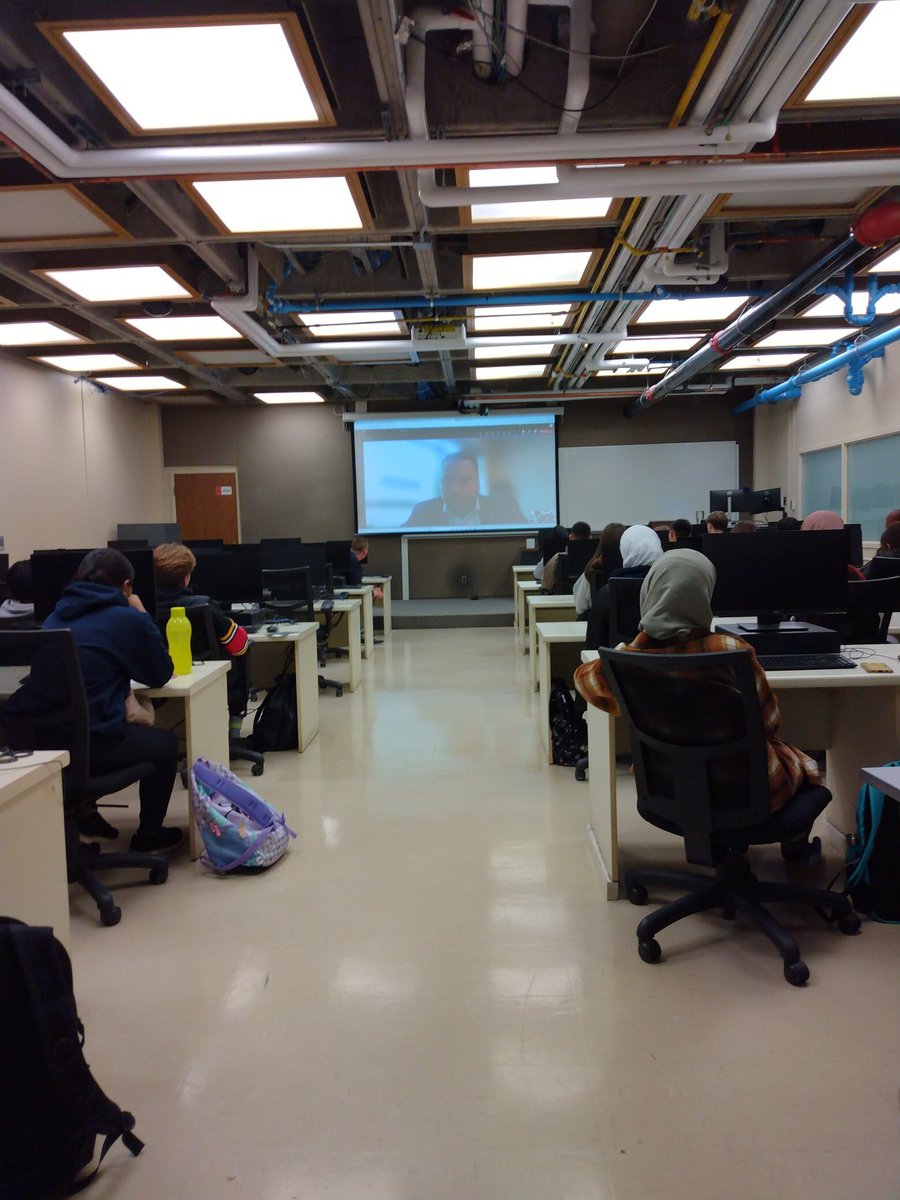 A great start for our @bantingbroncos Business and Sport SHSM students at @LambtonCollege today. Great insights during sales techniques certification training from Marc Lopez from the Detroit @tigers. @SHSM_TVDSB @TVDSB