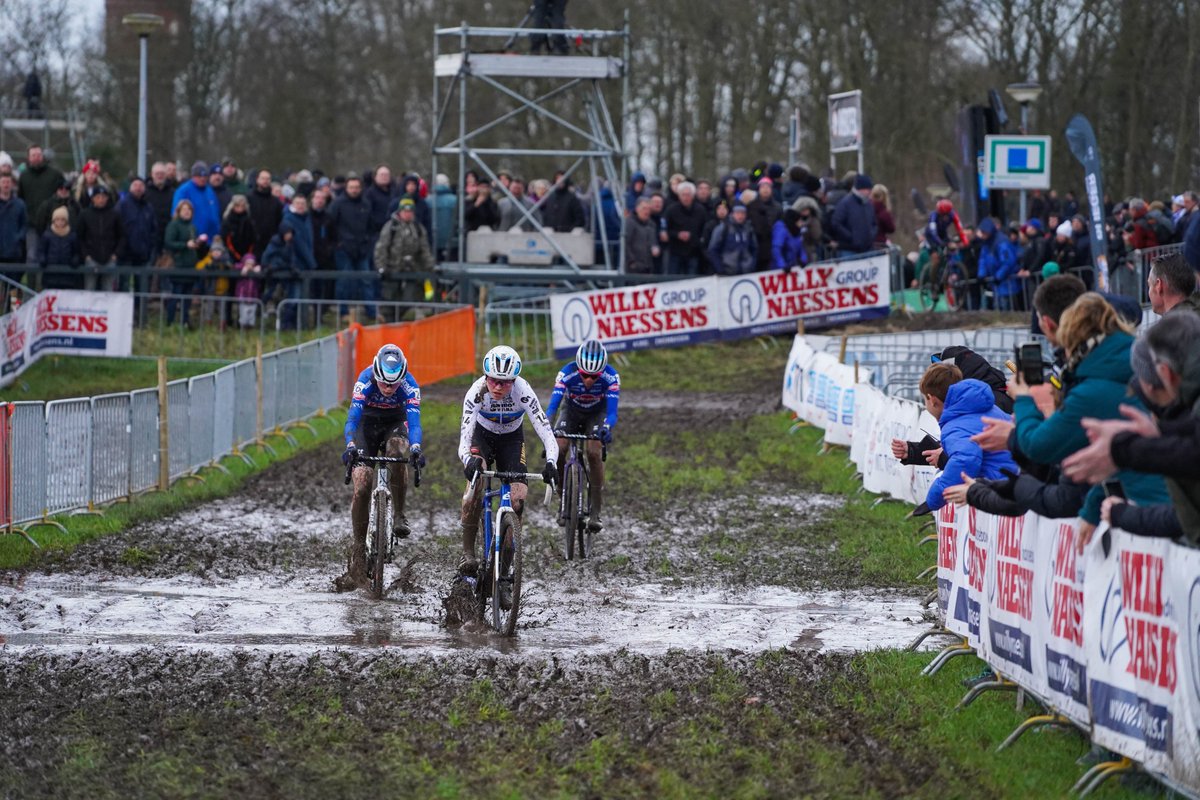 Na uitstel door de coronacrisis in 2021 vindt het NK Veldrijden in 2024 plaats in Hoogeveen. Op een unieke locatie heeft de organisatie een uitdagend parcours uitgezet, waar de top van Nederland op 13 &amp; 14 januari zal strijden om de nationale titel.

knwu.nl/nieuws/nederla…