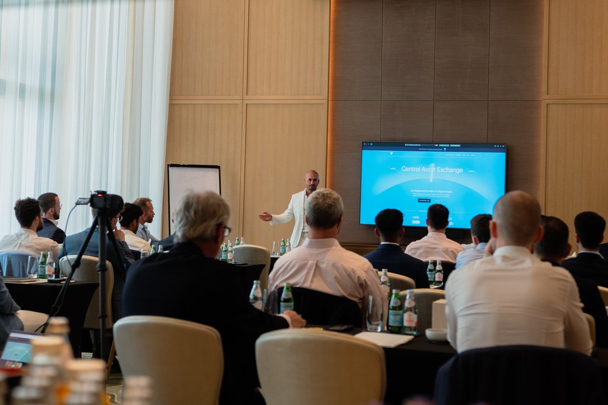 vvvdotnet's tweet image. Presenting the big plans of $VVV at our recent shareholder meeting.

The cryptocurrency to fuel the age of digital assets and tokenization.

OGs know how to unlock secret codes for our airdrop ⬇️