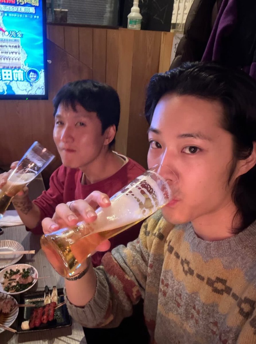 easilxy's tweet photo. malam, jangan lupa minum https://t.co/K81H048aWe
