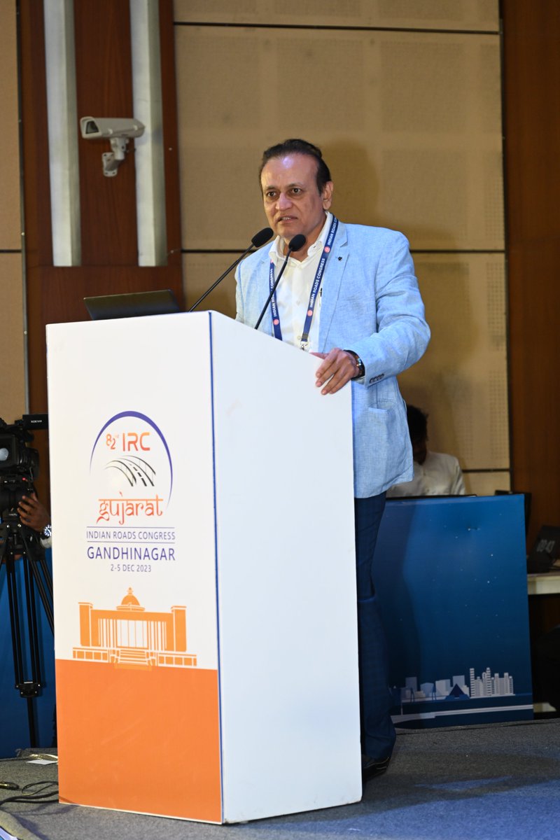 82ircgujarat's tweet photo. As we reminisce about the enlightening moments during TECHNICAL SESSION-3 at the 82nd Annual Session of IRC, where brilliant scientists and officers from R&amp;D organizations came together, 

(Contd 1/3) https://t.co/dNMs9zxRzx