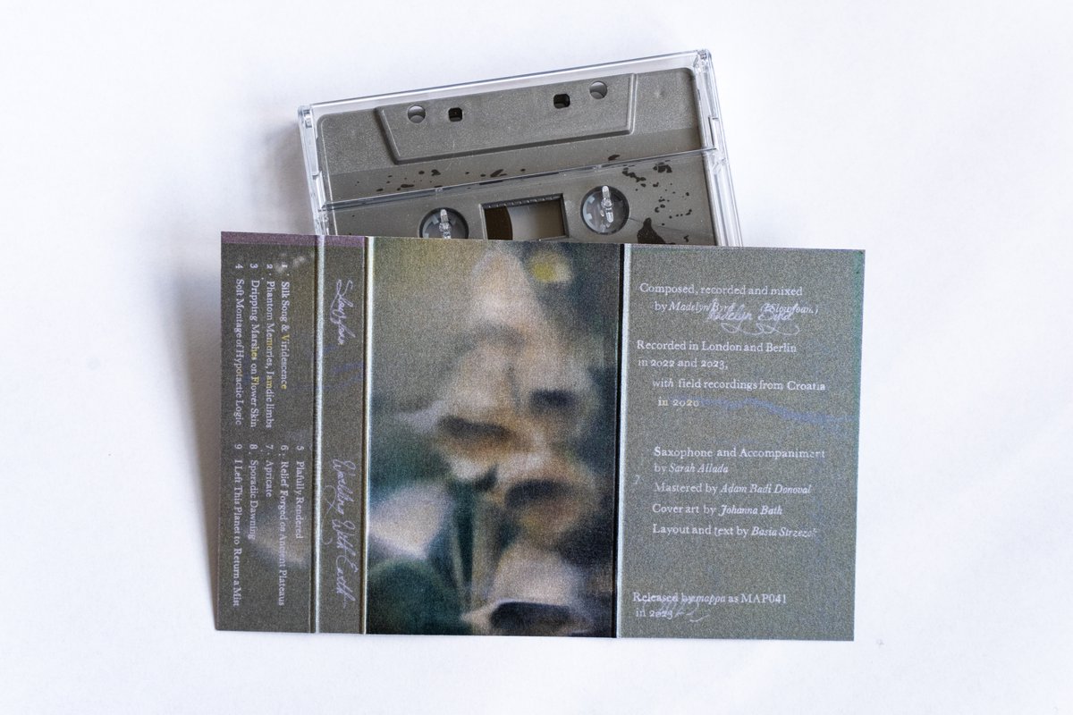 Slowfoam - Worlding With Earth

out now 
cassette / digital 

mappa.bandcamp.com/album/worlding…

The rich, mulchy sonic environments of Slowfoam’s Worlding With Earth are the optimistic soundtrack to this realignment, subsuming the human, natural, and synthetic into one shimmering whole.