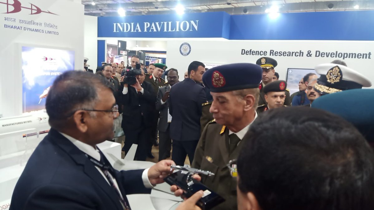 General Mohamed Ahmed Zaki,
Defence Minister, Egypt being briefed about product range of BDL by Cmde A Madhavarao (Retd), CMD, BDL on his visit to BDL Stall during the on-going Egypt Defence Expo at Cairo. <a href="/SpokespersonMoD/">Ministry of Defence, Government of India</a> <a href="/indembcairo/">India in Egypt</a>