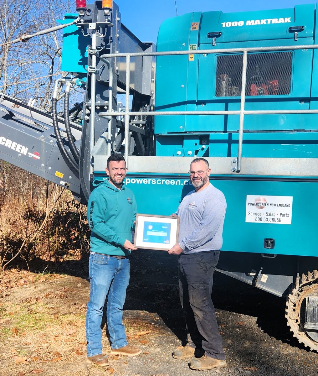 We'd like to announce that Powerscreen New England has achieve accredited training center status!  

Our own Gary Belmer who has been with us for over 17 years has been certified by Powerscreen as an expert trainer.