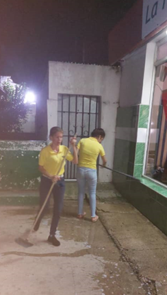 mtzcimex1's tweet photo. 🫶 EN CIMEX TRABAJADORES SIEMPRE A LA VANGUARDIA…💯👌
Colectivo de trabajadores del #Servicentro #LasBrisas en horario nocturno, realizan labores de limpieza en las áreas exteriores de la unidad comercial.
#SucursalCimex #Matanzas
#PorUnaMejorImagen https://t.co/5xFGUp93NJ