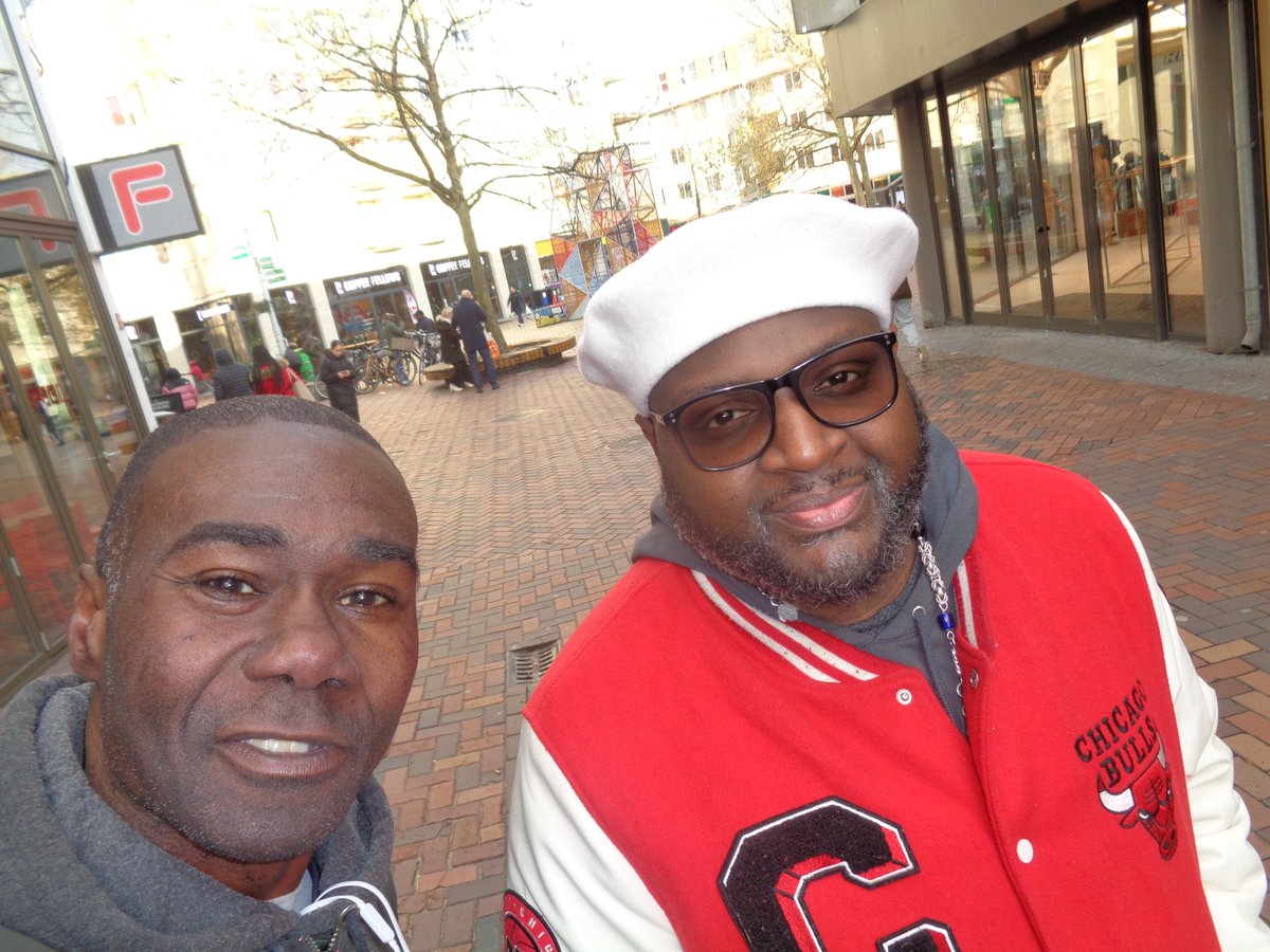 mikey mike@amsterdamzuidoost@amsterdamsepoort with member from music company black harmony
nana lando cedre
@musiccompanyblackharmony
@nanalandocedre
#managingdirector 
#nanalandocedre 
#amsterdamzuidoost 
#musiccompanyblackharmony 
#toffegast 
#amsterdamsepoort