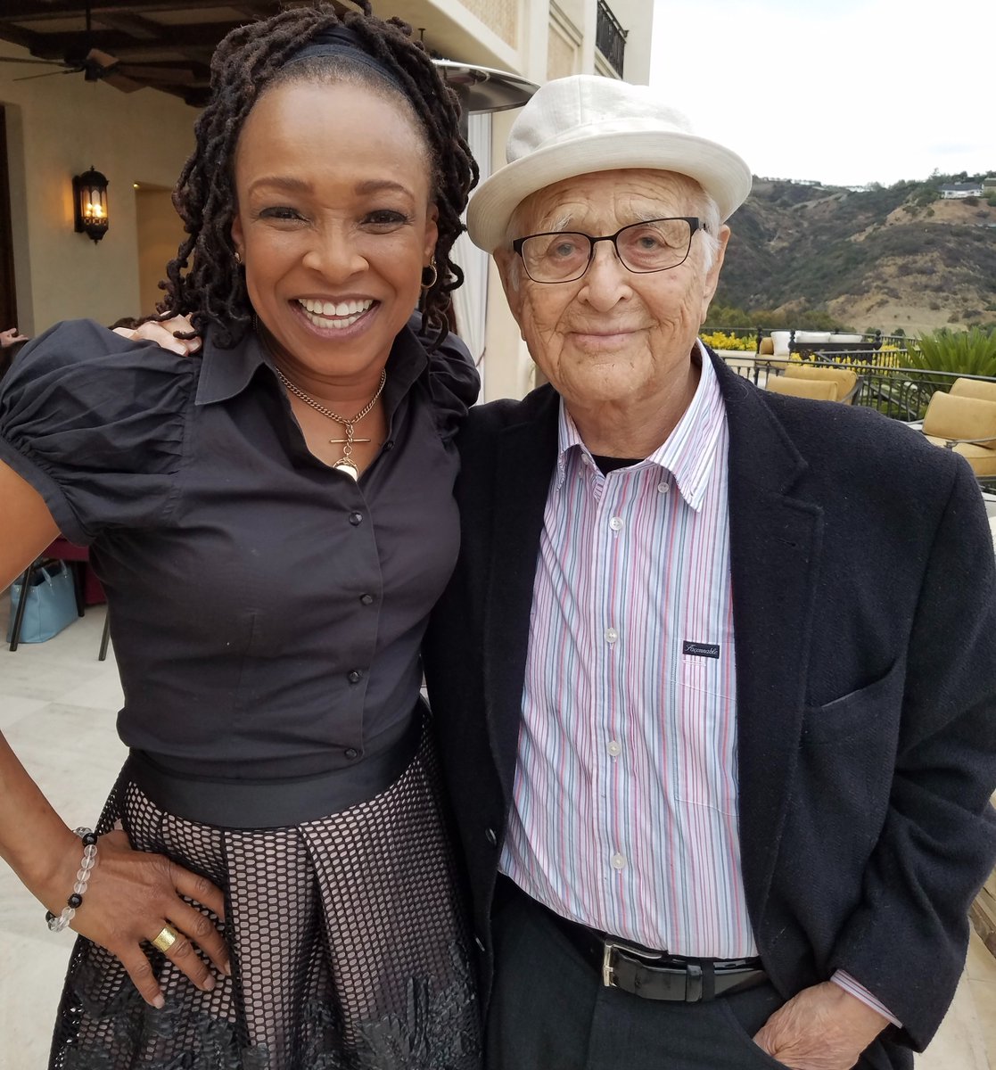 So saddened to learn of the passing of the great Norman Lear at age 101. He definitely left his mark on this planet. Rest In Power.

#normanlear #rip
