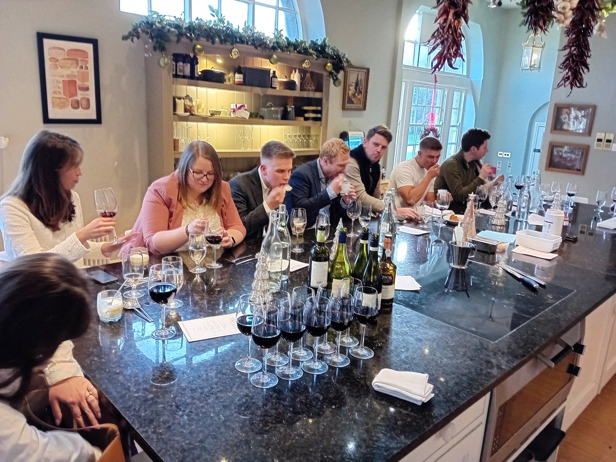 Daniel Jonberger (@jonbergerdaniel) on Twitter photo A spot of Chefs Tanle and wine flights <a href="/swintonestate/">Swinton Estate</a> on a beautiful Wednesday afternoon. Salud 🍷🇸🇪👍 A spot of Chefs Tanle and wine flights <a href="/swintonestate/">Swinton Estate</a> on a beautiful Wednesday afternoon. Salud 🍷🇸🇪👍