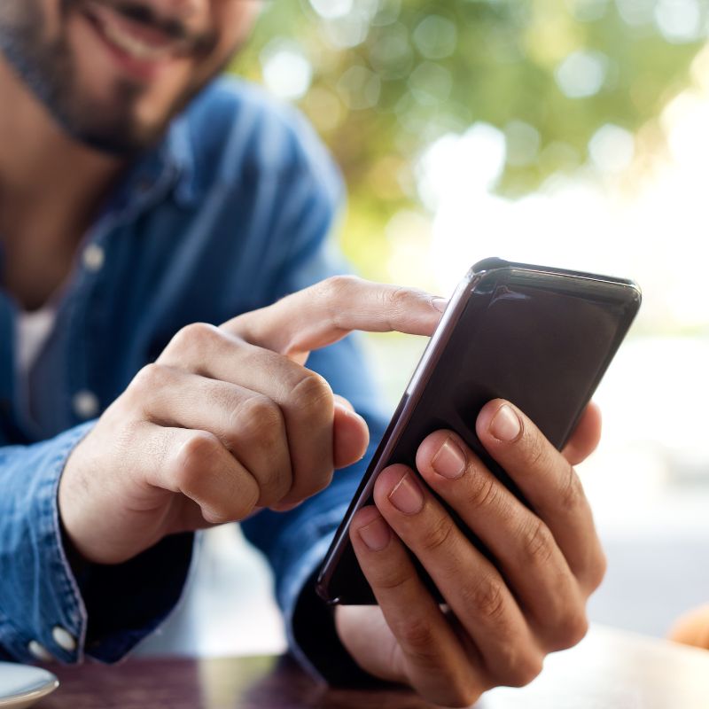 ActionSecurity4's tweet image. Don’t make your home an easy target for burglars! Avoid sharing too much information on social media about your upcoming vacations or travel plans. #HomeSafetyTip #HomeSafety