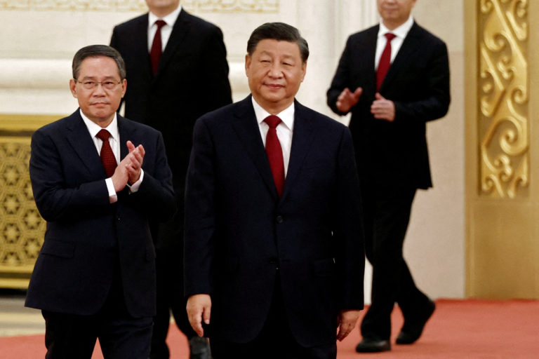 al_mukhbir's tweet image. China accuses Britain of violating international law as the UK unveils new sanctions against individuals and groups supporting and funding Putin&apos;s war machine.

#ChinaUKTensions #InternationalLawDispute #GeopoliticalDynamics #BreakingNews #Zionism #غزه_مقبرة_الغزاة