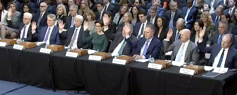 America's big bank CEOs give their reaction in @SenateBanking to the question: do you love Big Oil so much that you wash your hair in it every day? (apart from the Goldman guy with no hair...)
#WallStreetAccountability 
#DefundClimateChaos