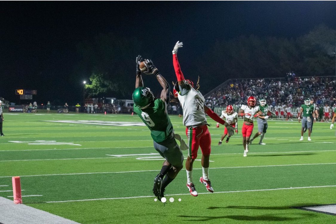 _CoachJohnsonJr's tweet photo. Wideout Wednesday! ♻️🔥

Appreciation post to all the sliders, missing some but best grabs of the year. Young Kings!

#Mindset #Mentality #Win 🎨 https://t.co/Mcau1NqEIs