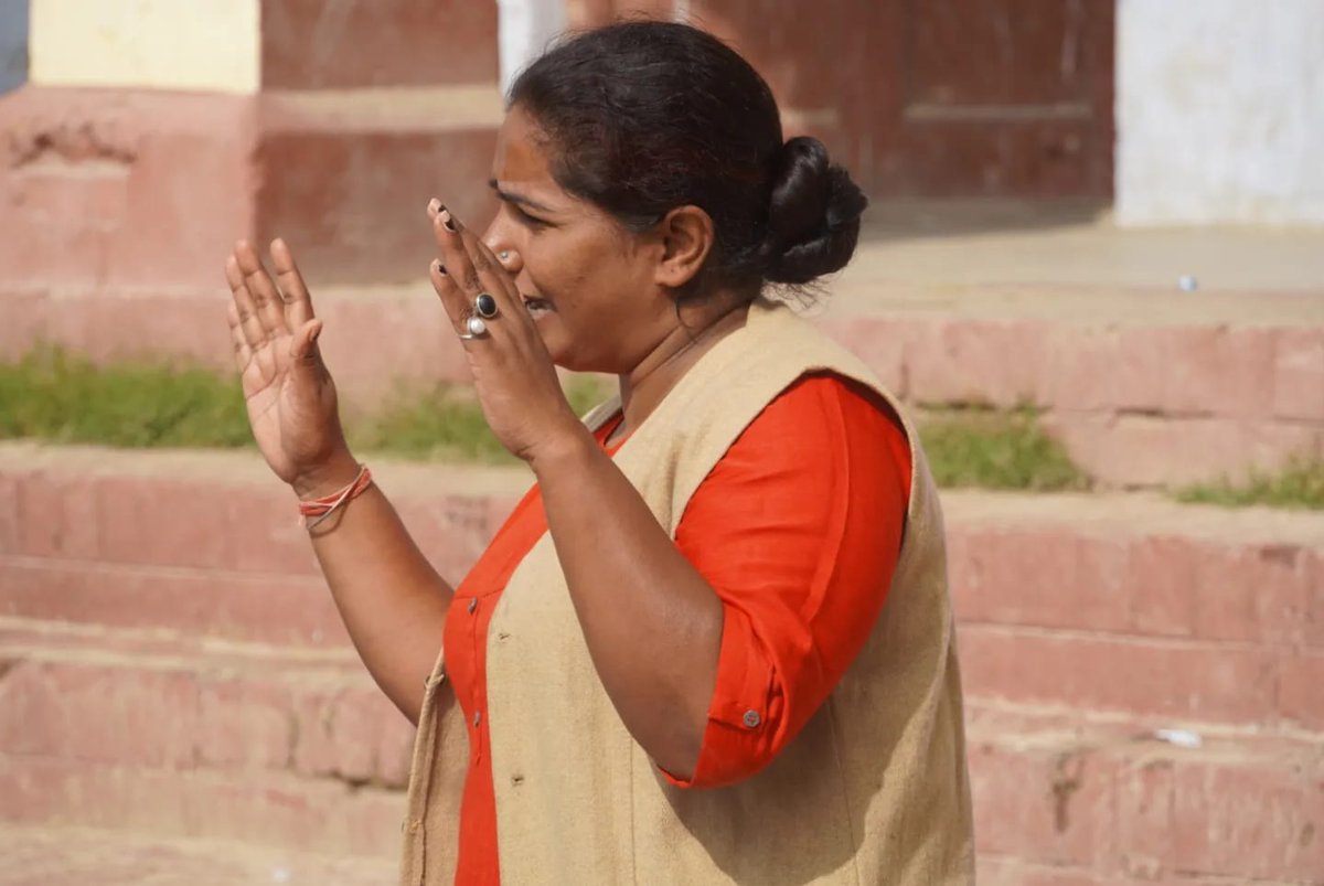 Usharedbrigade's tweet image. सीखा हैं खुद से लड़ना, अब देश का भविष्य बनाने वाली लडकियों को सिखाएँगे, हारने नहीं देंगे उन लडकियों को, उन्हें आत्मरक्षा का पाठ पढ़ाएंगे...
.
.
.
#WomenEmpowerment #Redbrigadelucknow #FreedomofSpeech #freedomfighter #ushavishvakarma 
.
.
@deepikapadukone @aliaa08 @AnushkaSharma