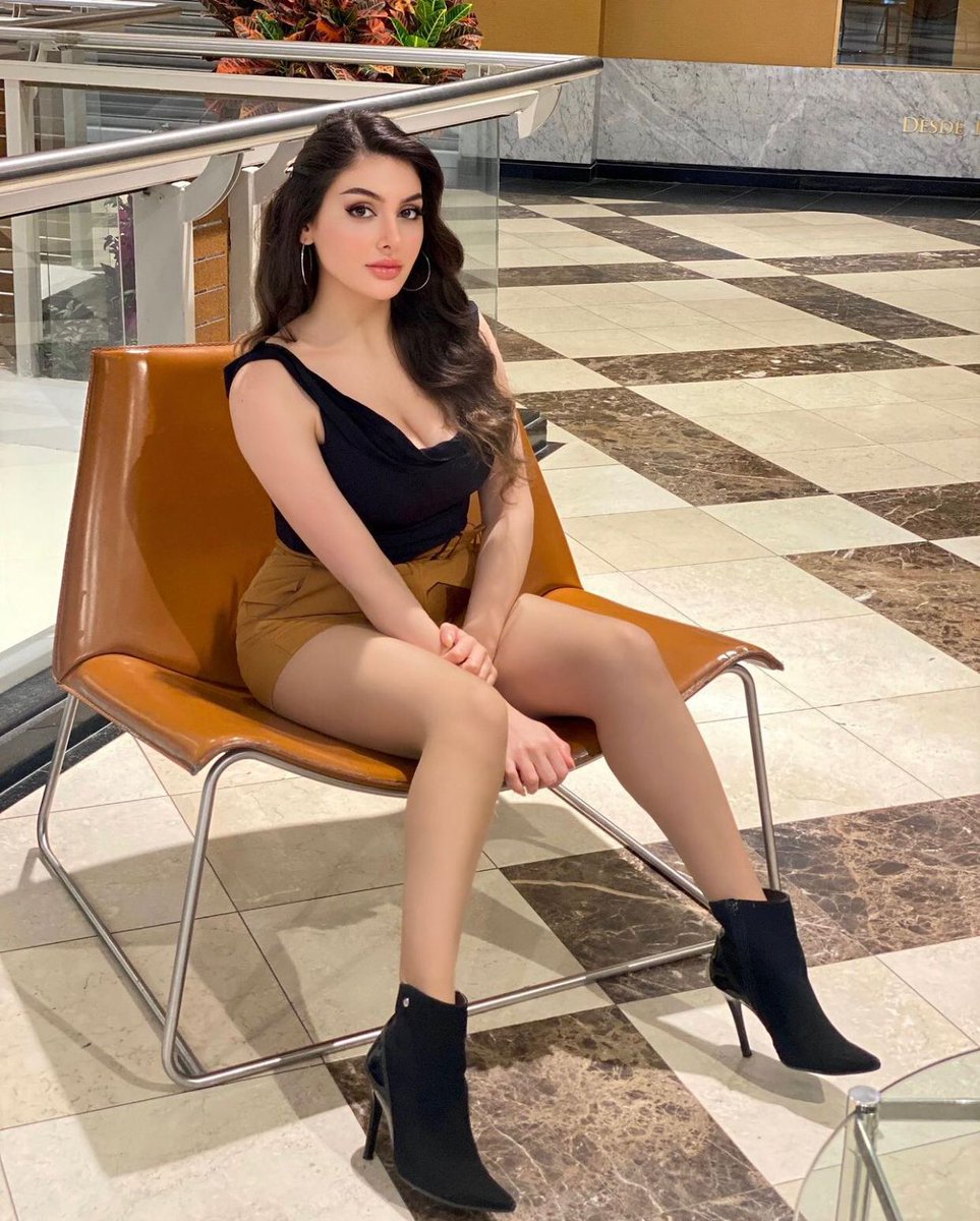 EhmenSal84714's tweet photo. Relaxing time🥰🥰🥰
#blueinRiyadh
#Riyadh
#Riyadh
#khobar 
#Abha 
#jeddahmassage https://t.co/D46Ljnz8xz