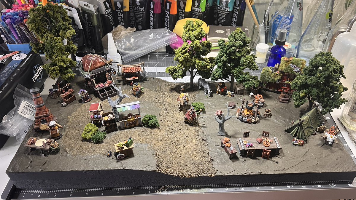 PaintingToScale tweet media