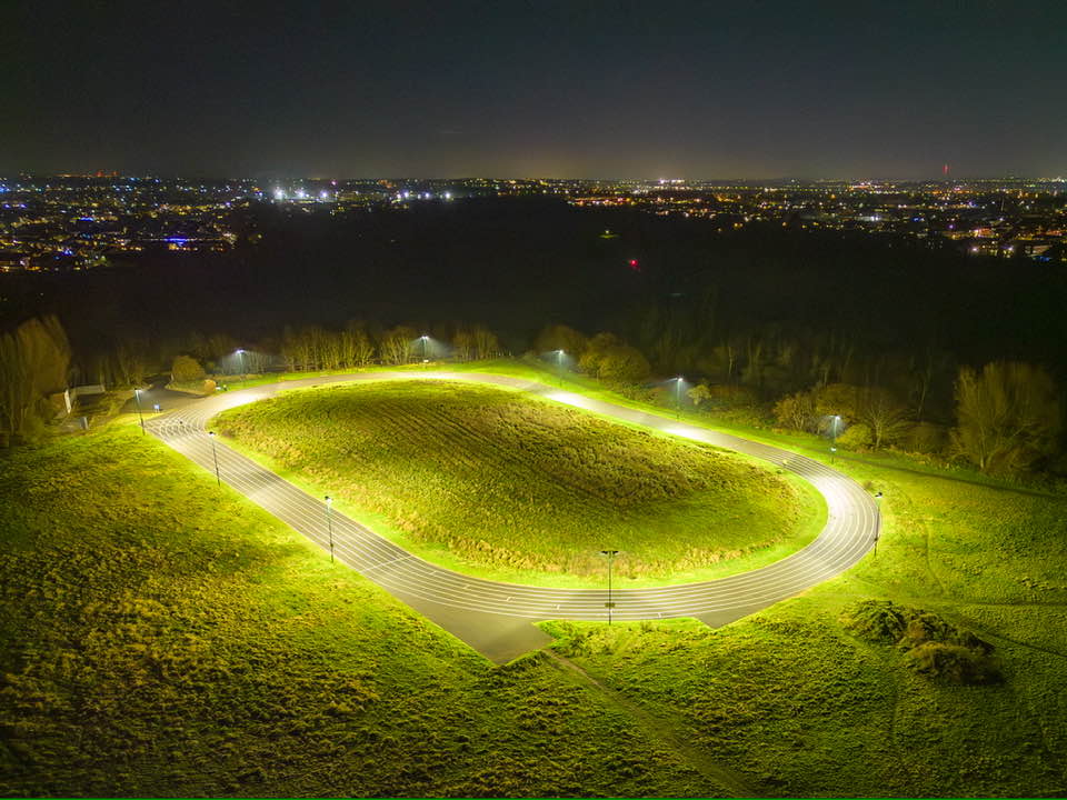 saverimrose's tweet image. Amazing night time shot of the Chaffers Running Track @MLHRunning loving restored in the recreational section of the parkland. Another cracking📸from Alex Anderson😍 This is as much tarmac we want on our valley thanks @NationalHways 👍