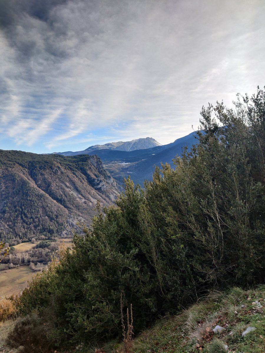 raullopez_01's tweet photo. Cada día más enamorado de este Valle... #ValleDeBenasque https://t.co/yVcyIzYPBF