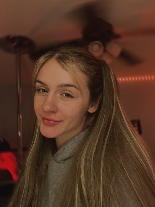 Good morning  ✨ https://t.co/zAm4g3k5y7