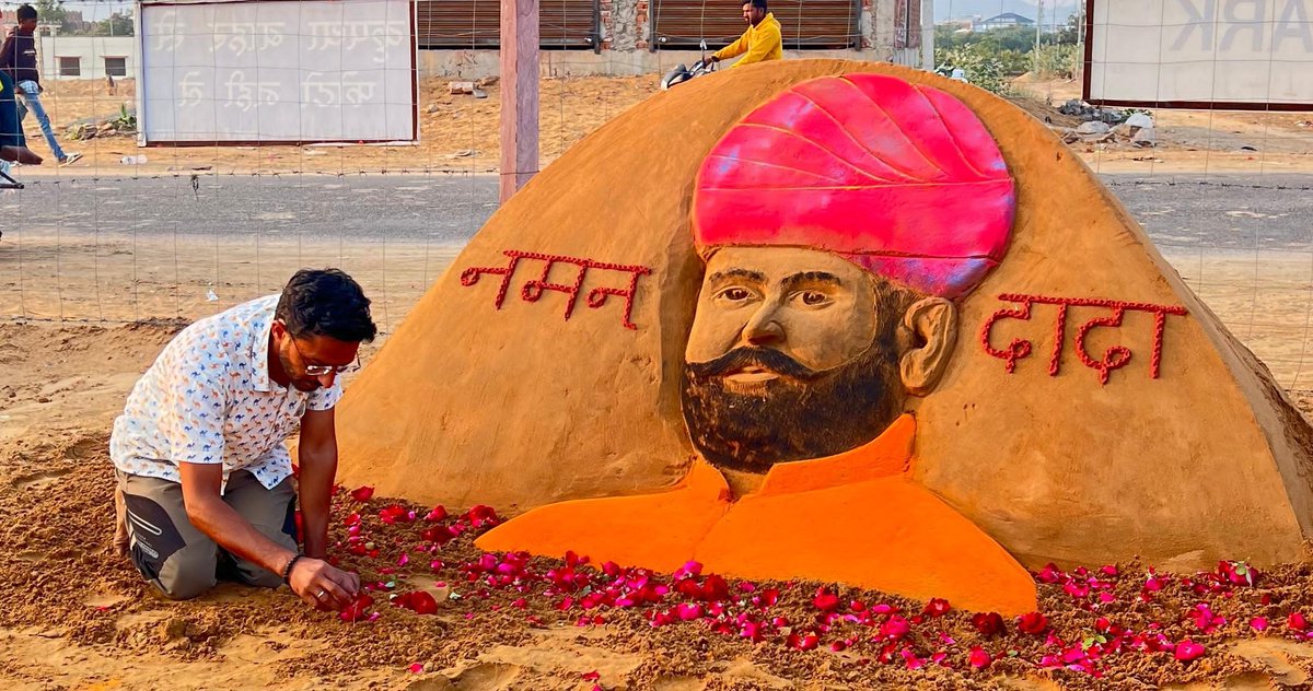 sandartistajay's tweet image. श्री सुखदेव सिंह जी गोगामेड़ी की हत्या का कृत्य निंदनीय है ईश्वर दादा हुकुम की आत्मा को शांति दे ओम शांति शांति शांति #sukhdevsinghgogamedi #SukhdevSinghGogaMedi #SukhdevSingh #rajasthan #karanisena #sandart #ajayrawat