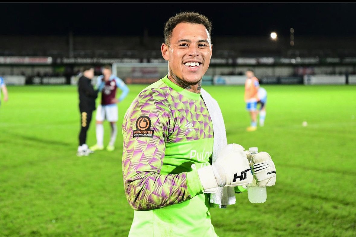 Must be the Gloves 😎 #HTReady