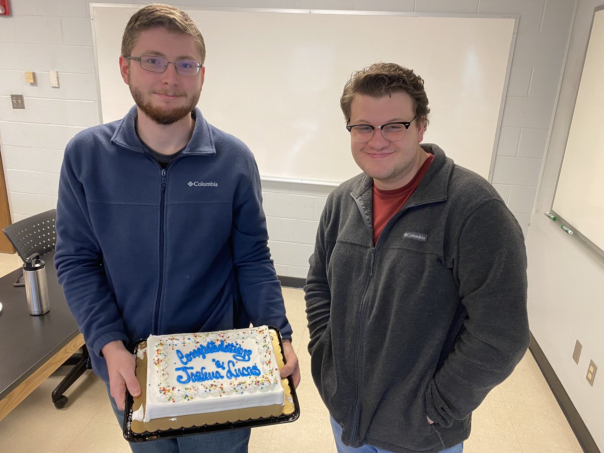 DrDebHewlett's tweet photo. Modern (Abstract) Algebra celebrated the end of the semester in this challenging course with a pizza party. This time there was a bonus cake as 2 of our math graduates turned in their last assignment this afternoon &amp; start jobs in January! 🍕👨🏻‍🎓 #mvnu #mathisfun https://t.co/Ms0sFNjNbo
