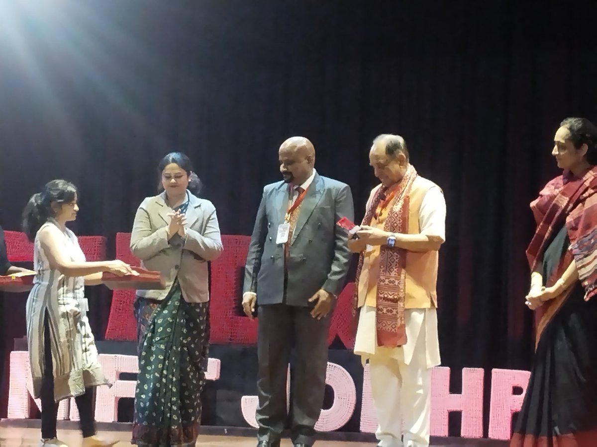 chetramthurwal's tweet photo. TEDx by NIFT Jodhpur #tedxspeaker #TedxNiftJodhpur ✨🧿 https://t.co/UytJ6qfFu5