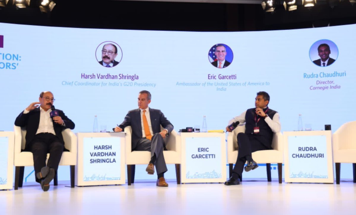 harshvshringla's tweet image. Pleasure to discuss India’s G20 Presidency, India-US partnership, and global development with US Ambassador Eric Garcetti @USAmbIndia and Rudra Chaudhuri @Rudra_81 at the #GlobalTechSummit organized by @CarnegieIndia .