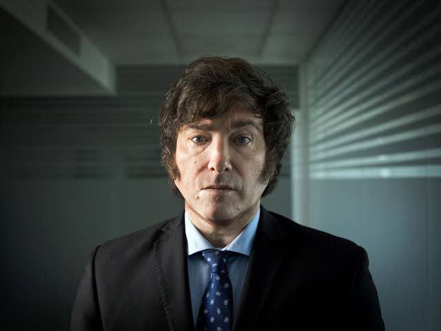 CarlRamirezA's tweet photo. ¡CUMPLIÓ!

Javier Milei desaparece el ministerio de la mujer. SE TERMINÓ el feminismo institucional, financiado con los impuestos de los argentinos. 

En México estamos muy lejos de lograr algo así. https://t.co/iXwpmxpV1S