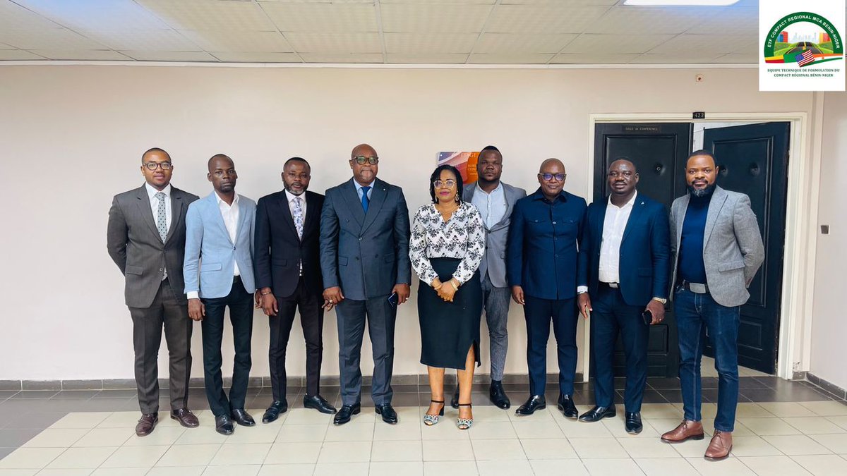 UcfBenin's tweet photo. L’Unité de Formulation du Compact Régional, a tenu ce jour, 06 décembre 2023 une cérémonie d’installation officielle des membres du cadre institutionnel de suivi des conditionnalités du Millennium Challenge Account (MCA) Bénin Régional. #Bénin #routes #Transport https://t.co/vHfbaGfX3S