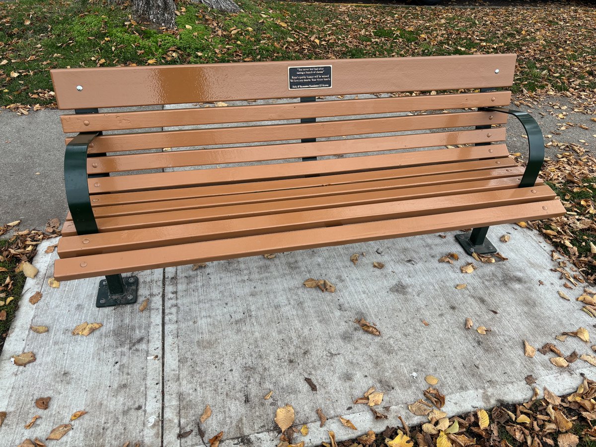 The Parks and Recreation Foundation of Victoria are a bunch of super kind human beings that were so helpful in getting a new bench installed at Little Ross Bay dedicated to our late friend/partner, Ryan Goodman.

He loved cheese and the view of the ocean 🥰