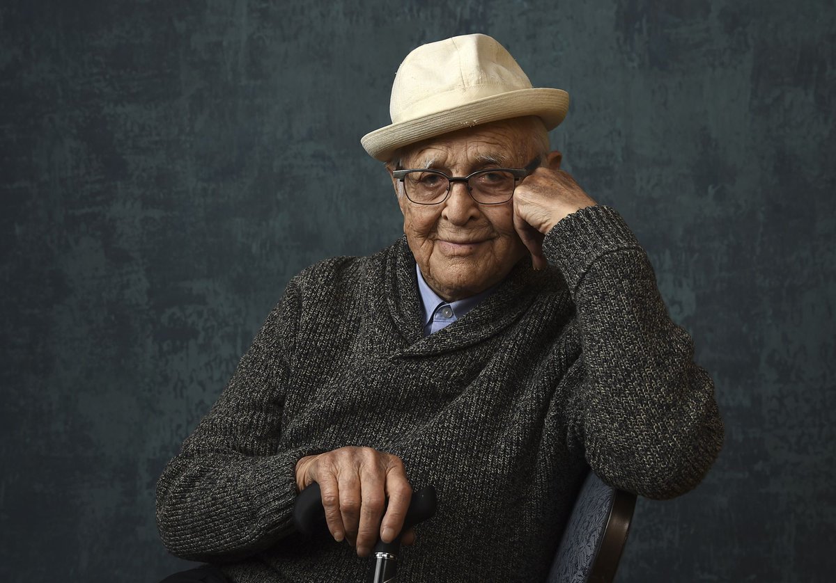 Rest in peace to the icon Norman Lear🕊️ As a prolific screenwriter and producer he brought to life so many classic TV shows, from The Jeffersons to Maude to All in the Family. He truly shaped the face of television with his groundbreaking shows and will be missed