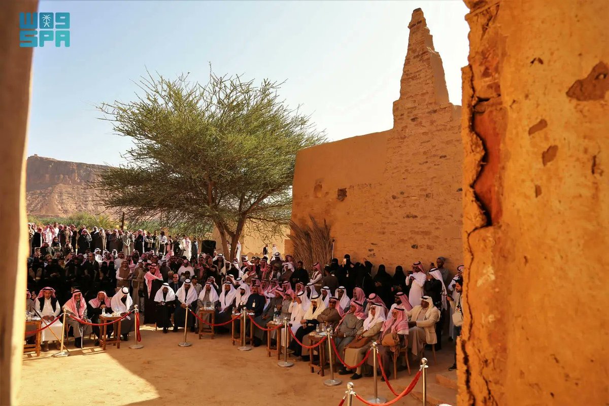 أعلنت لحظات #العُلا عن عودة فعاليات مهرجان شتاء طنطورة 2023، ابتداءً من 21 ديسمبر الحالي، حتى 27 يناير 2024، وتتضمن العروض الافتتاحية للمهرجان احتفال #طنطورة المميز وعروض شُرفات الجديدة، إلى جانب العرض الموسيقي المسرحي" جميل وبثينة"، ما يَعدُ عشاق #الترفيه والثقافة بنسخة مميزة.