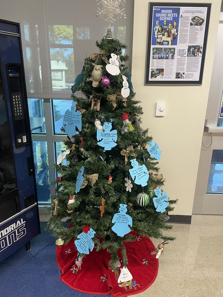 Angel tree is up at SMES! Angels are a first come first serve basis. Please drop off unwrapped presents along with the original tag into the front office no later than December 19th! Hurry Hurry! They go fast ❤️